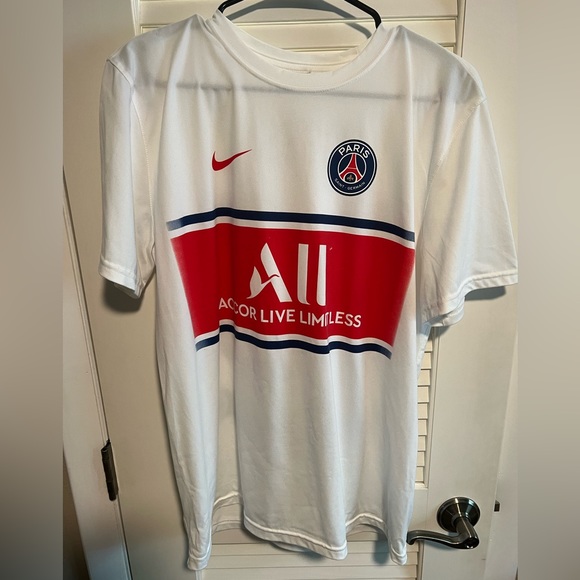 Nike Other - Large White Nile Dri Fit T-Shirt - PSG/Messi